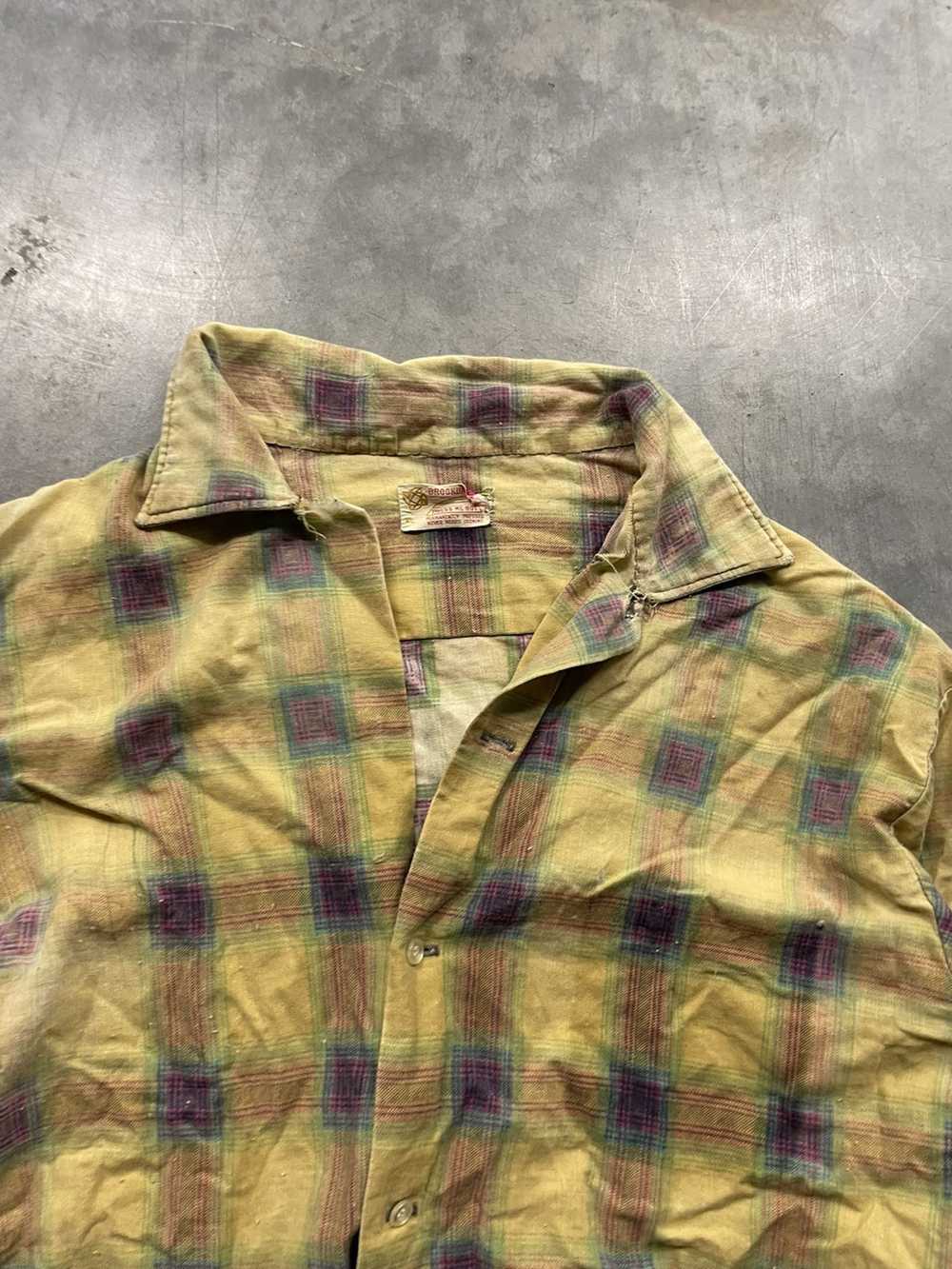 Vintage Vintage 50s Repaired Shadow Plaid Button … - image 2