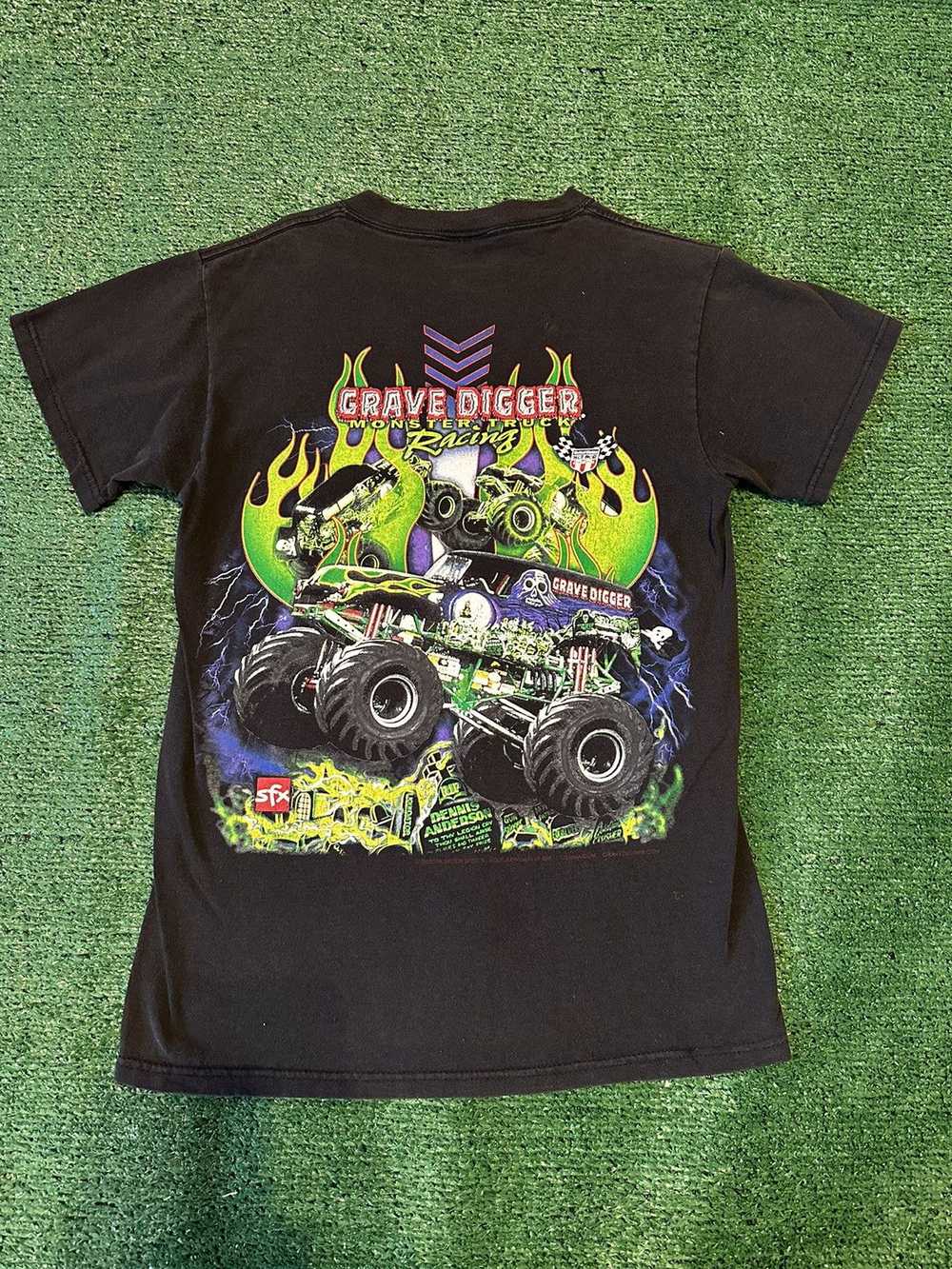 Vintage 2000s Monster Truck Grave Digger Tee - image 2