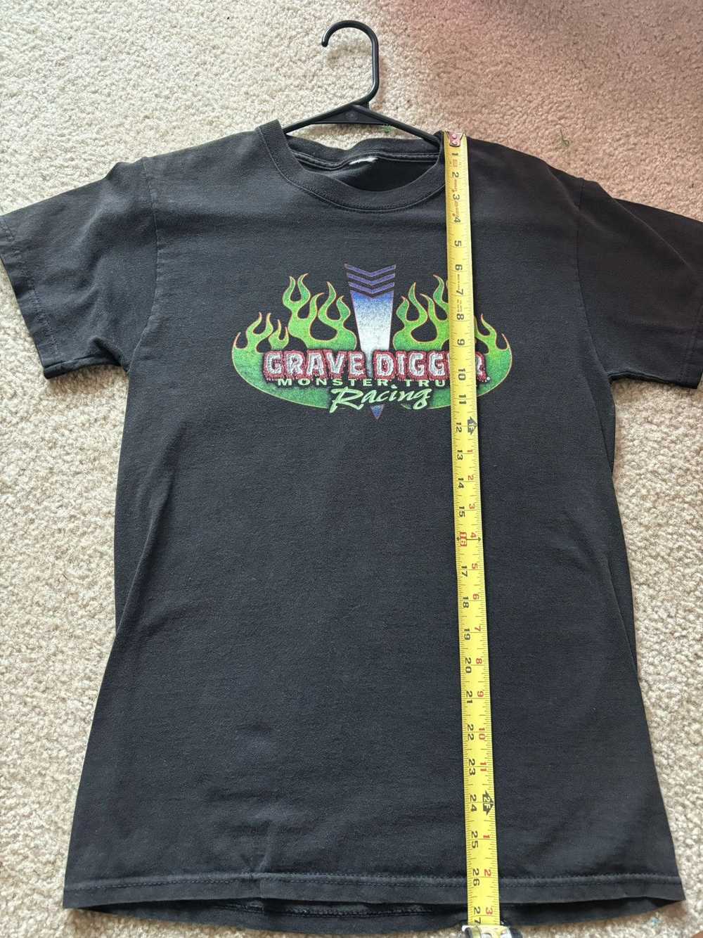 Vintage 2000s Monster Truck Grave Digger Tee - image 5