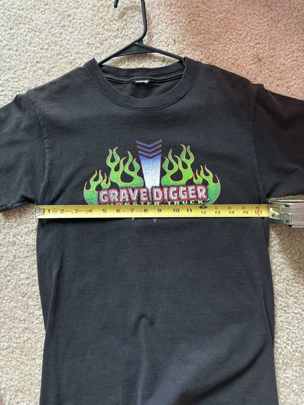 Vintage 2000s Monster Truck Grave Digger Tee - image 6