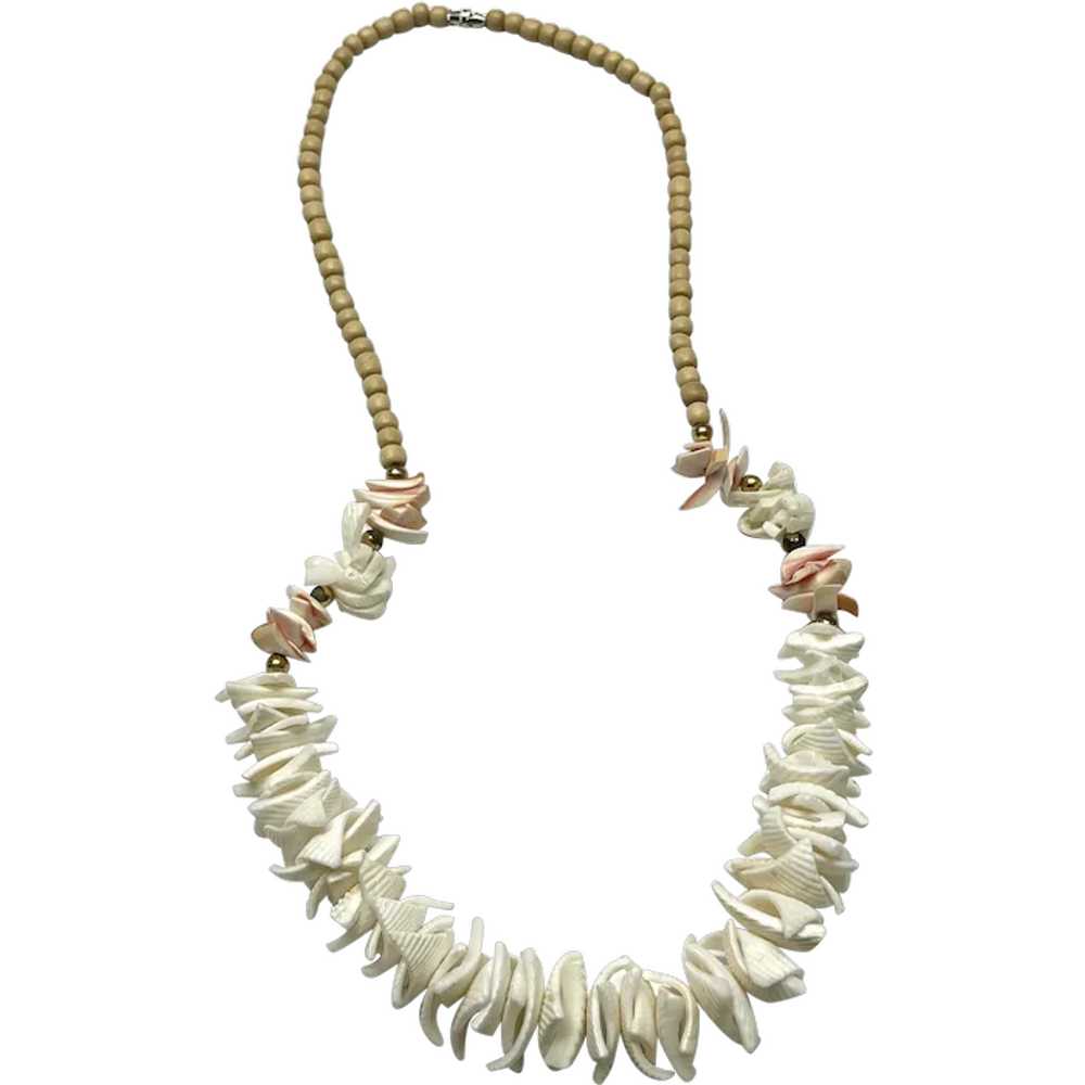 Vintage sea shell beaded necklace - image 1