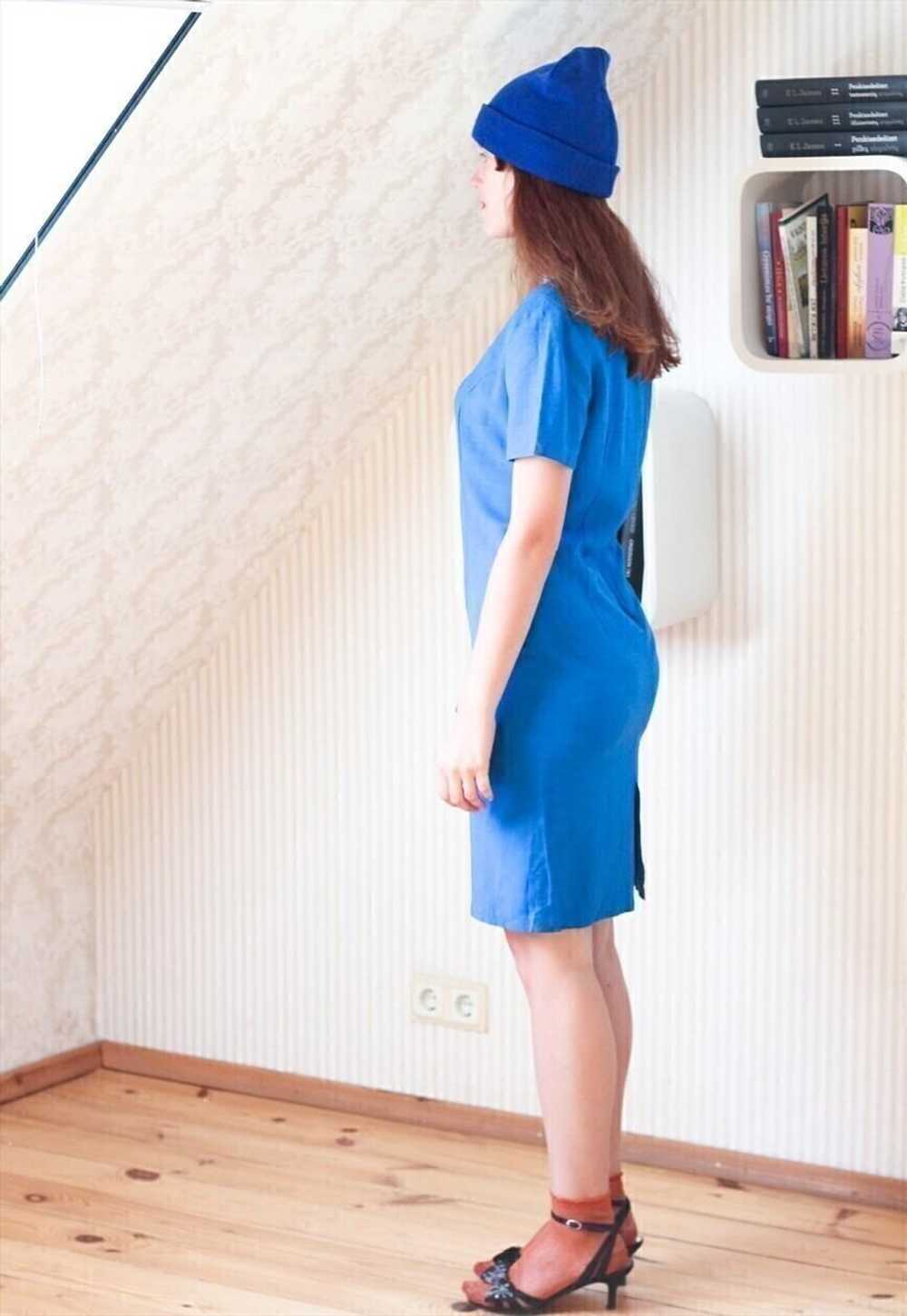 Bright blue short sleeve linen dress - image 5