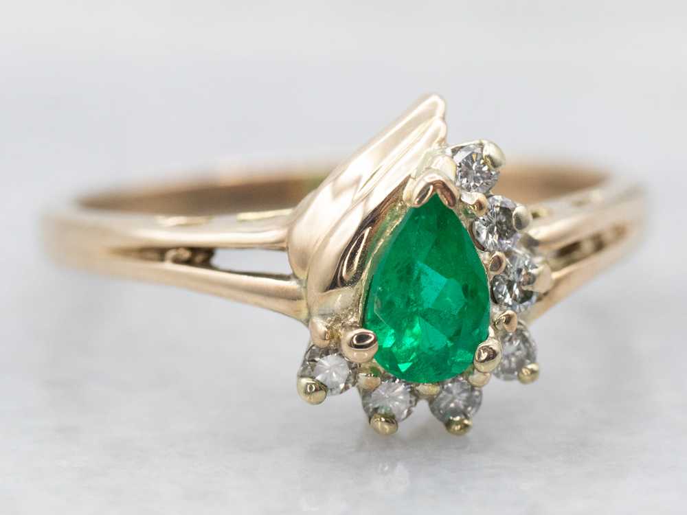 Two Tone Pear Cut Emerald Ring with Diamond Accen… - image 2