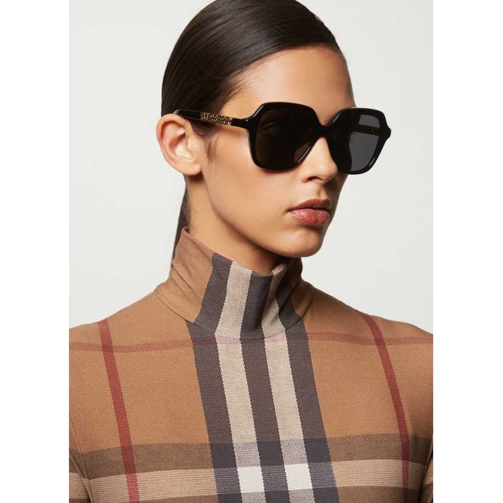 Burberry Oversized sunglasses - image 10