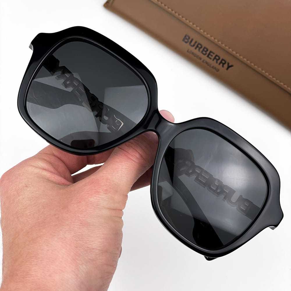 Burberry Oversized sunglasses - image 5