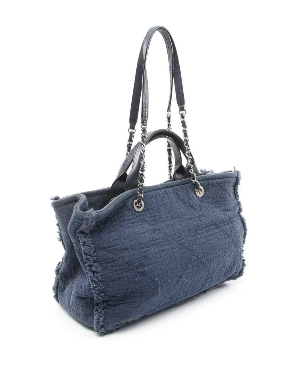 CHANEL Pre-Owned 2018 CC frayed tote bag - Blue - image 2