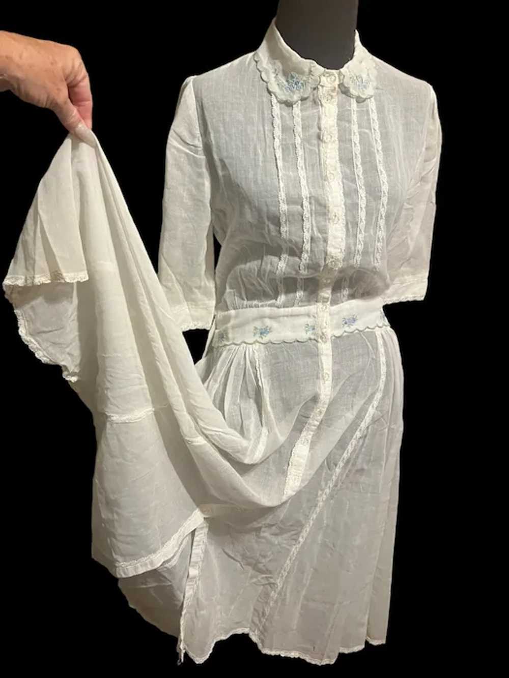 Vintage 40's lightweight white dress shabby chic - image 5