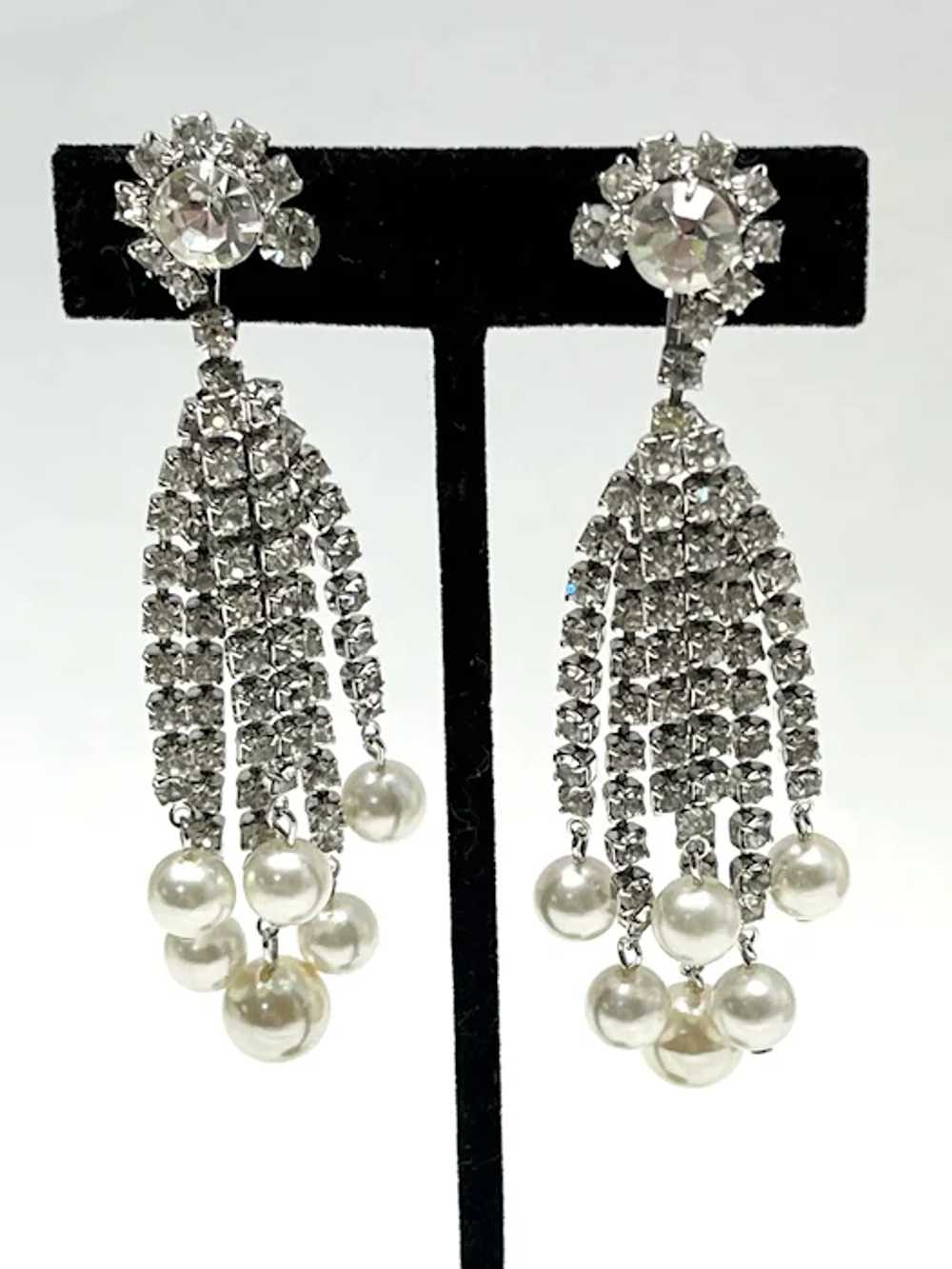 Vintage silver grey rhinestone earrings - image 2