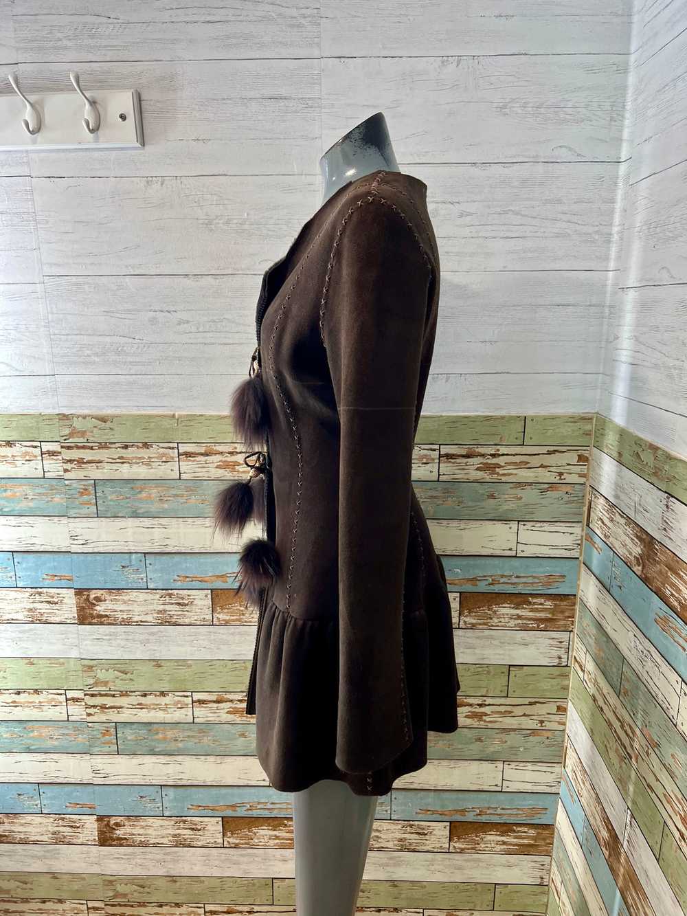 90’s Dark Brown Shearling Coat With Front Tassel … - image 7