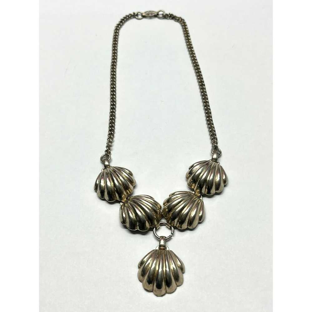 Vintage Vintage silver sea shell necklace - image 2