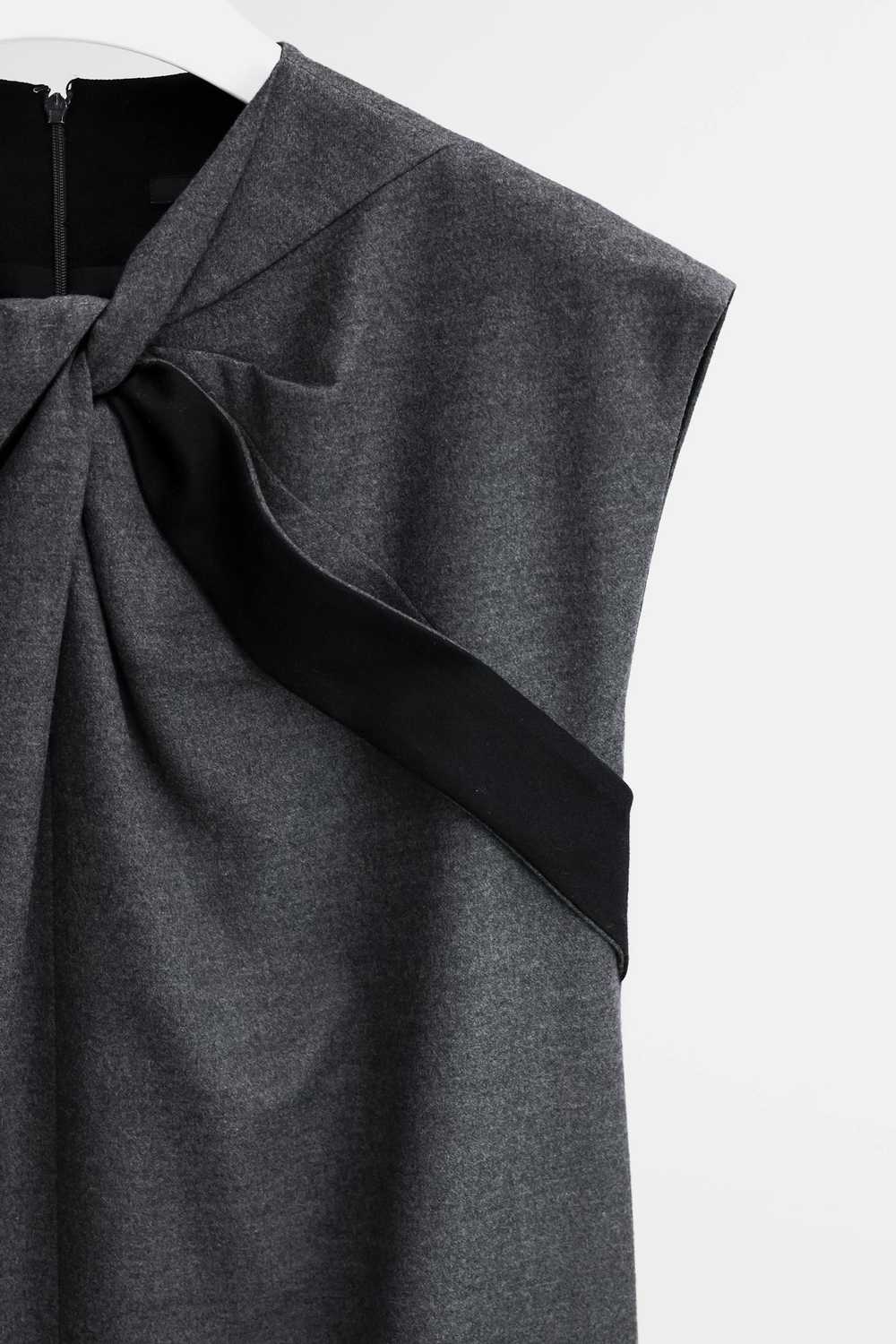 Gucci Gucci Charcoal Sleeveless Wool Shift Dress - image 6