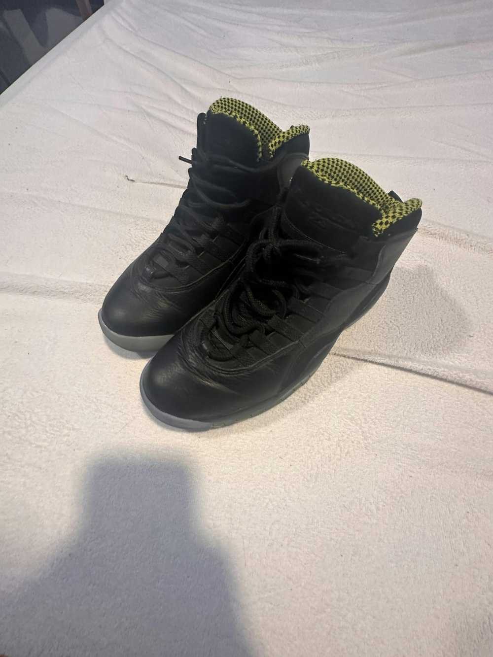 Jordan Brand × Nike Jordan retro 10 venoms - image 2