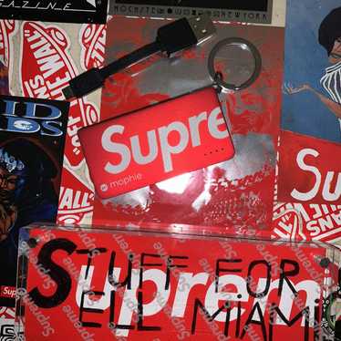 Supreme Supreme Mophie Power Reserve Keychain