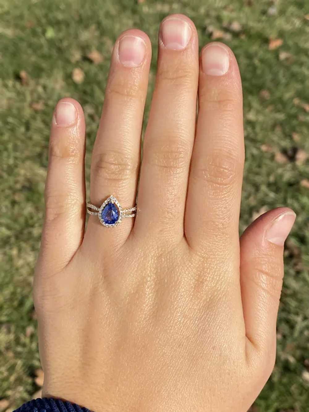 Pear Shaped Tanzanite and Natural Diamond Ring in… - image 7