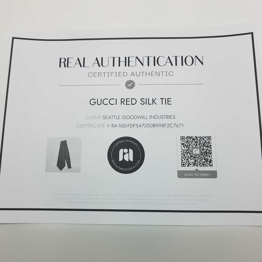 AUTHENTICATED Gucci Red Silk Tie - image 4