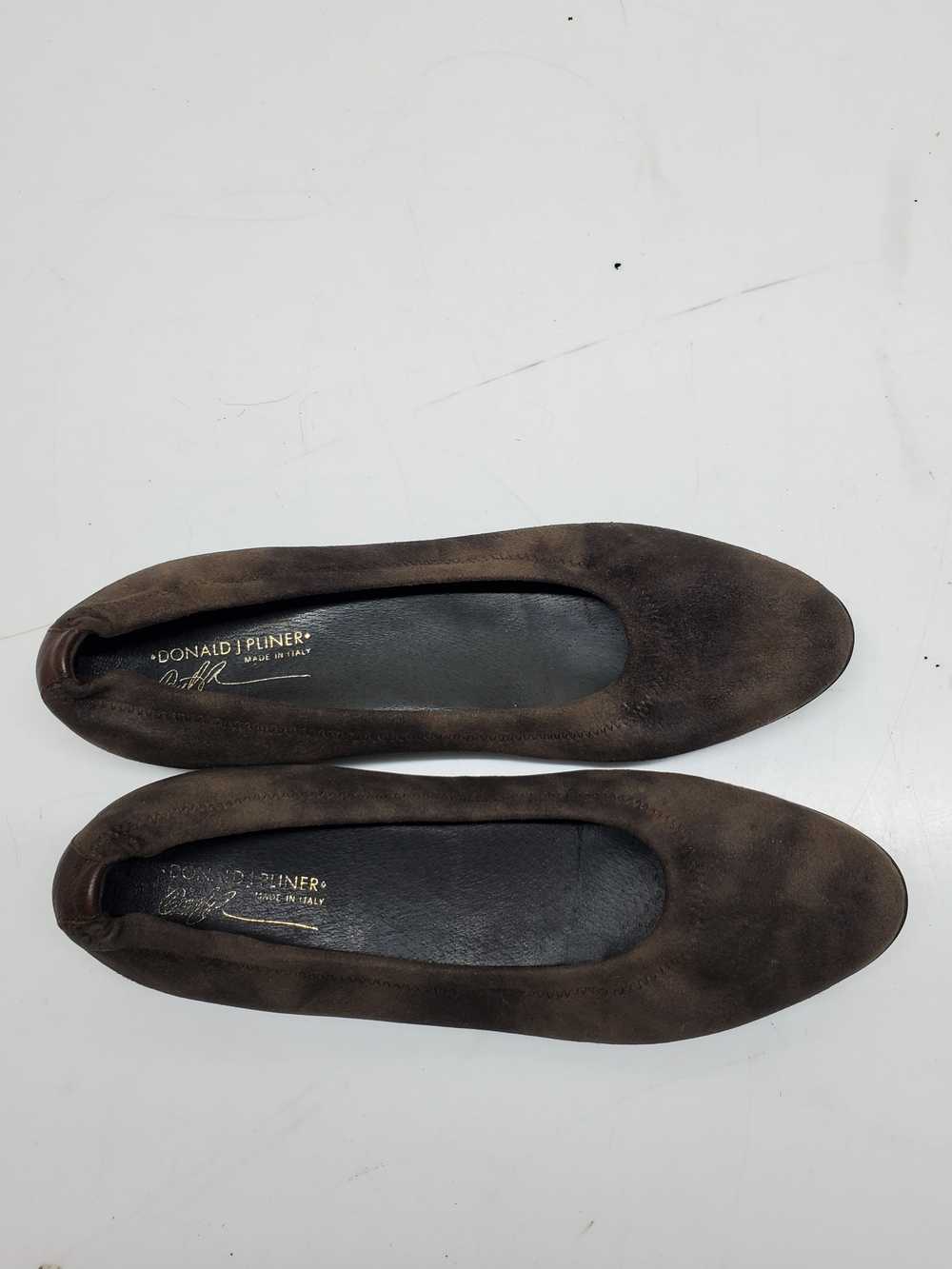 Donald Pliner Donald J. Pliner Brown Suede Ballet… - image 3