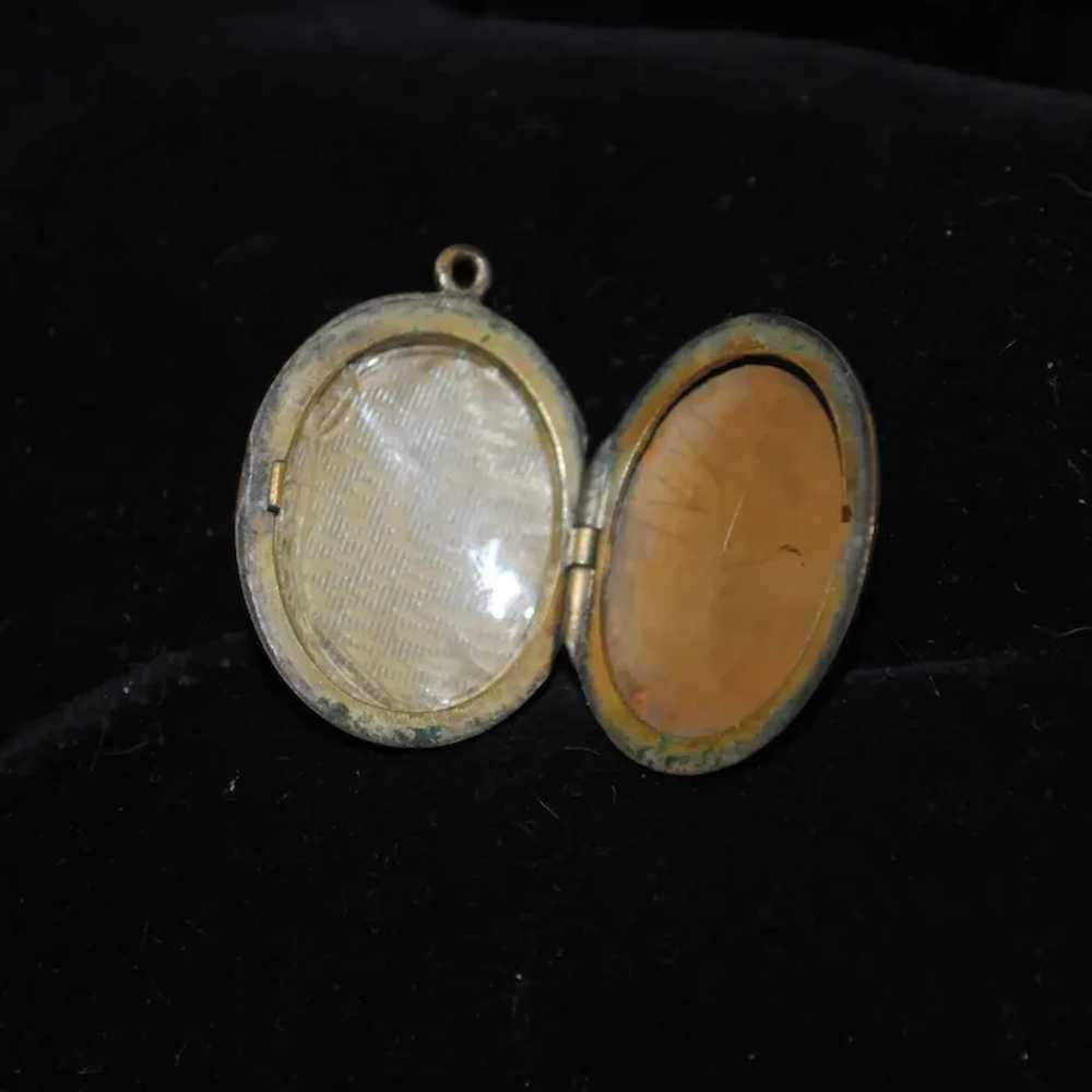 Mid-century Engraved Gold-filled Locket with the … - image 6