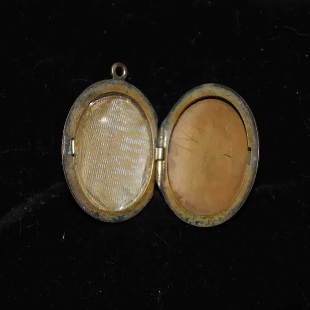 Mid-century Engraved Gold-filled Locket with the … - image 7