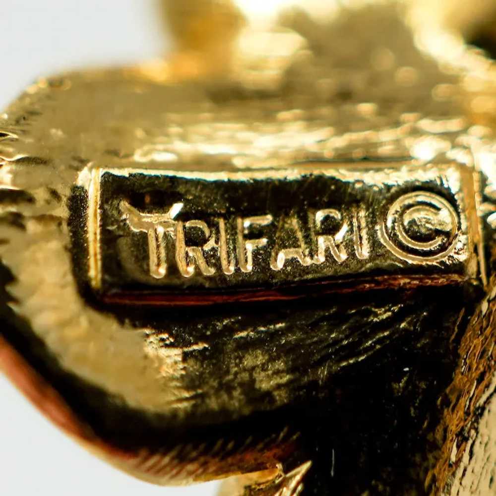 Trifari Gold Flower Lapel Stick Pin Vintage - image 7