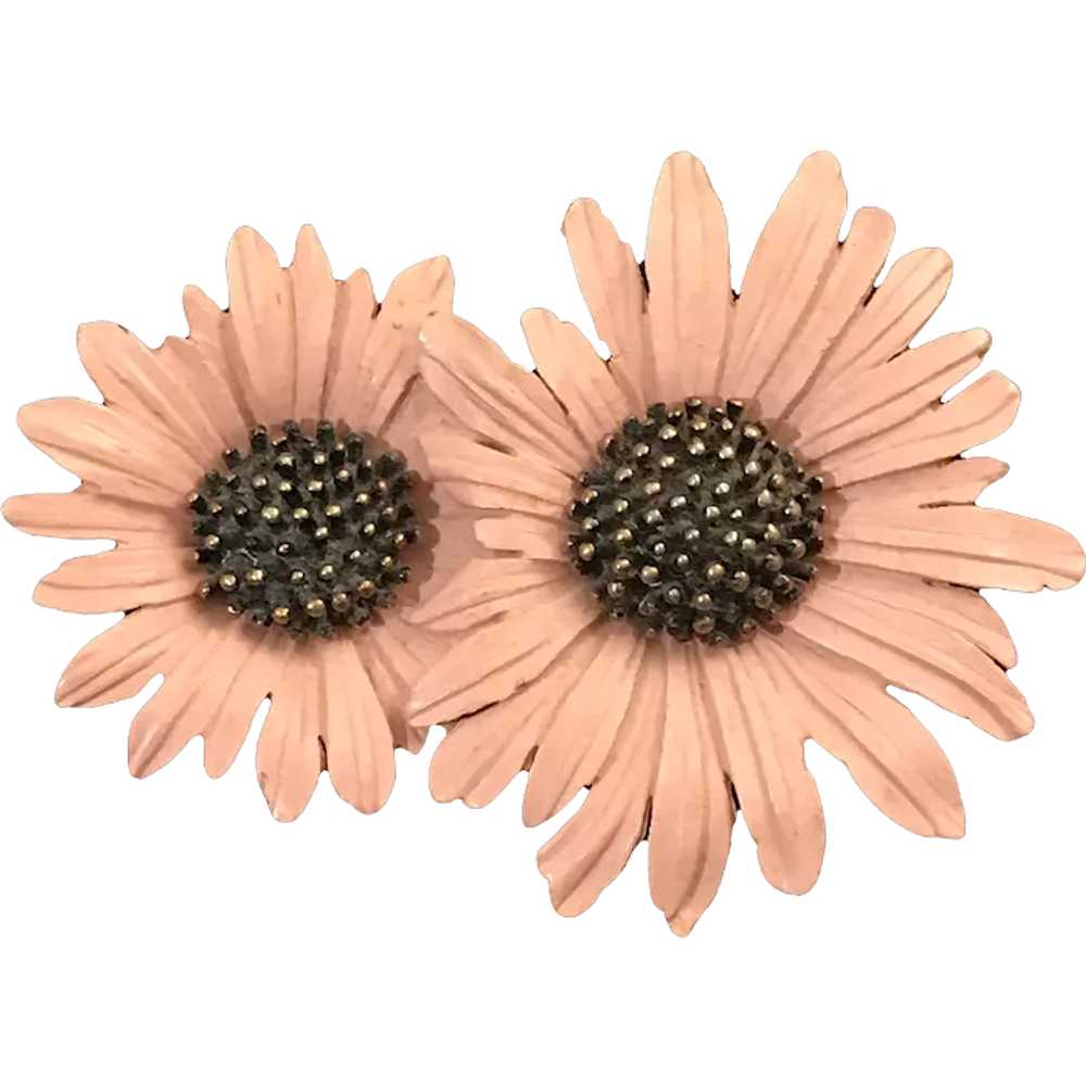 Pink Daisies Brooch, Ledo 1961 - image 1