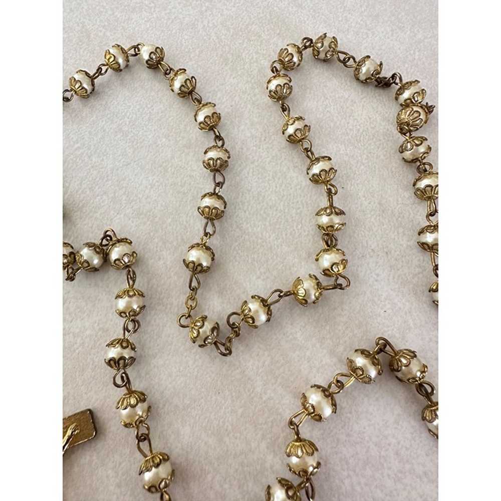 Vintage gold tone capped white faux pearl beaded … - image 4