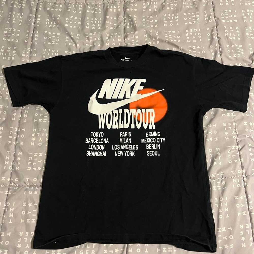 Nike world tour - image 1