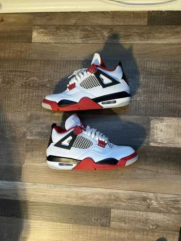 Jordan Brand × Nike Jordan 4 Fire Reds (2020)