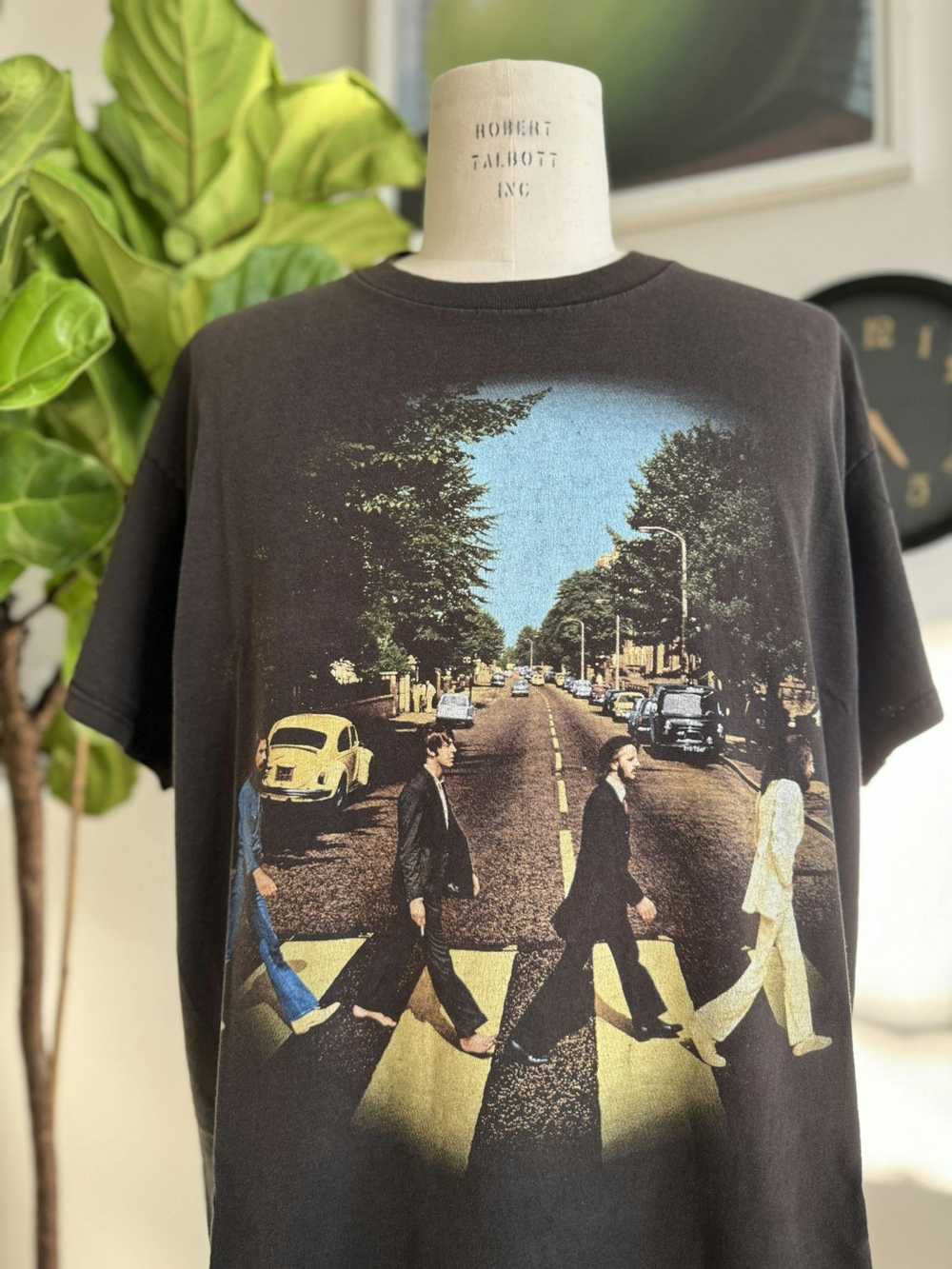 Band Tees × Vintage Vintage 1999 The Beatles "Abb… - image 1