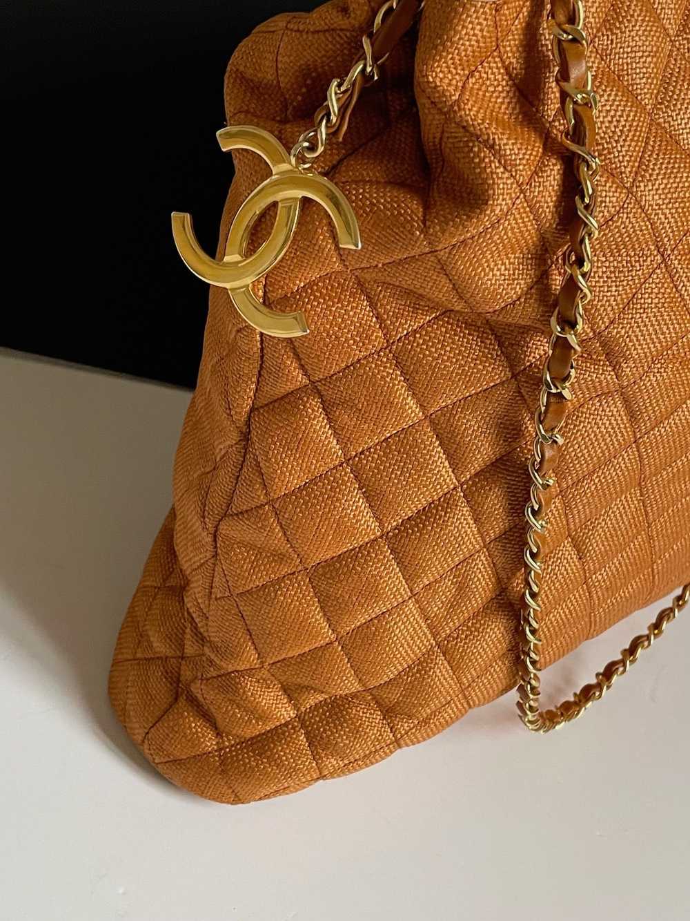 CHANEL Vintage Grand Shopping Tote Bag Cognac Qui… - image 3