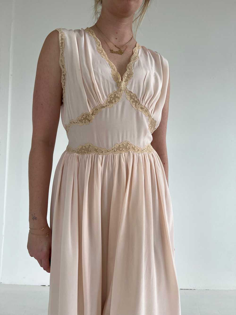1930's Pale Pink Silk Slip Dress with Cream Lace - image 2