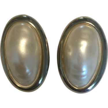 Oval Imitation Pearl Clip Earrings - image 1