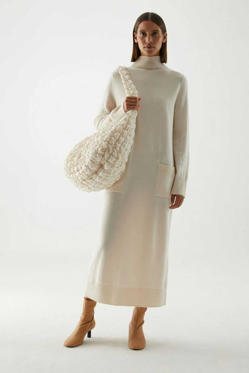 Cos Cos Quilted Oversized Shoulder Bag - image 4