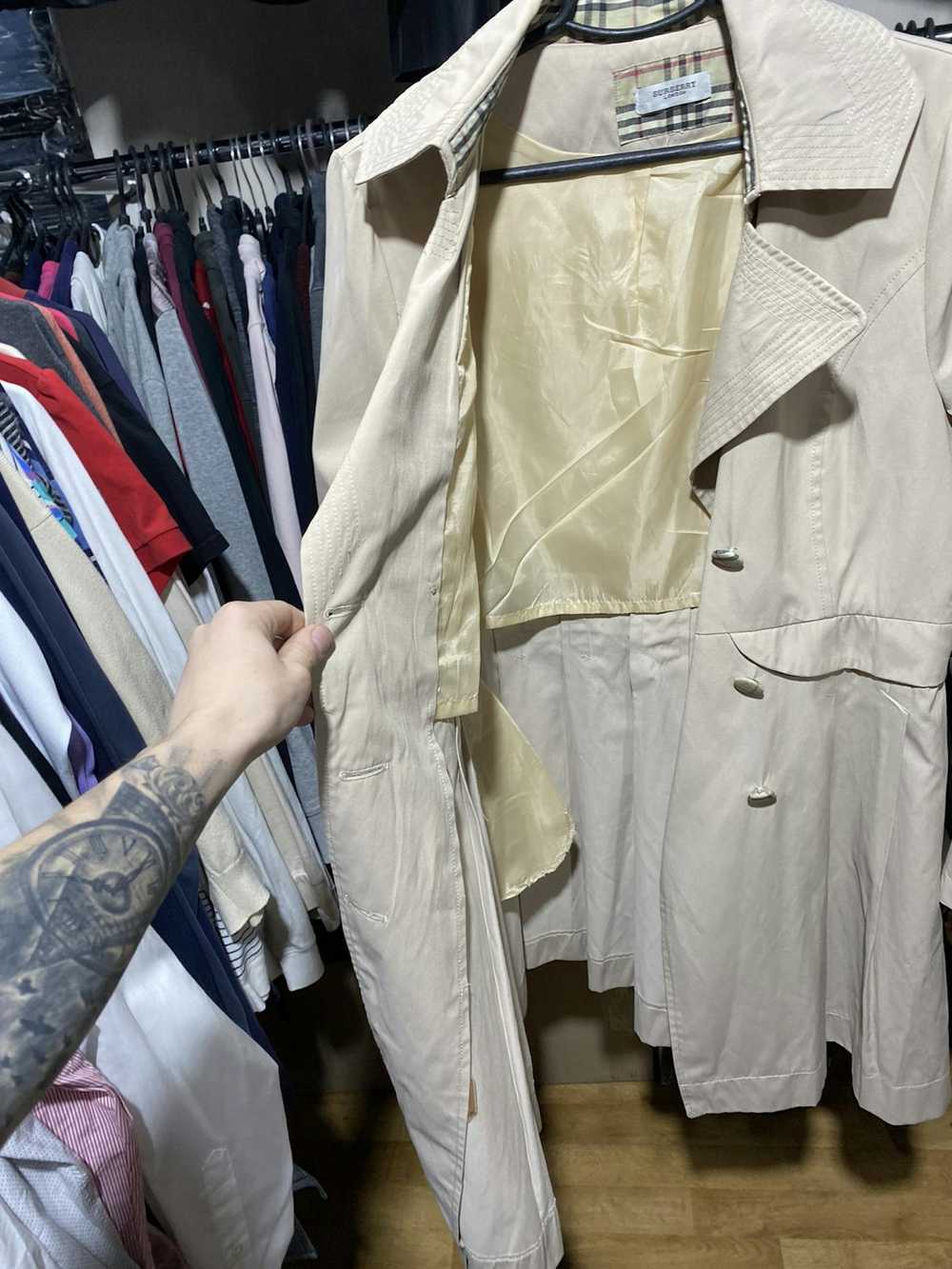 Burberry × Luxury × Vintage Burberry 's trench co… - image 12