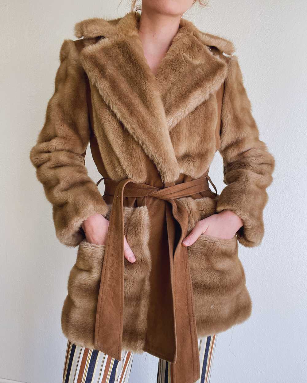 70s Lilli Ann Suede and Faux Fur Wrap Coat (XS-M) - image 2