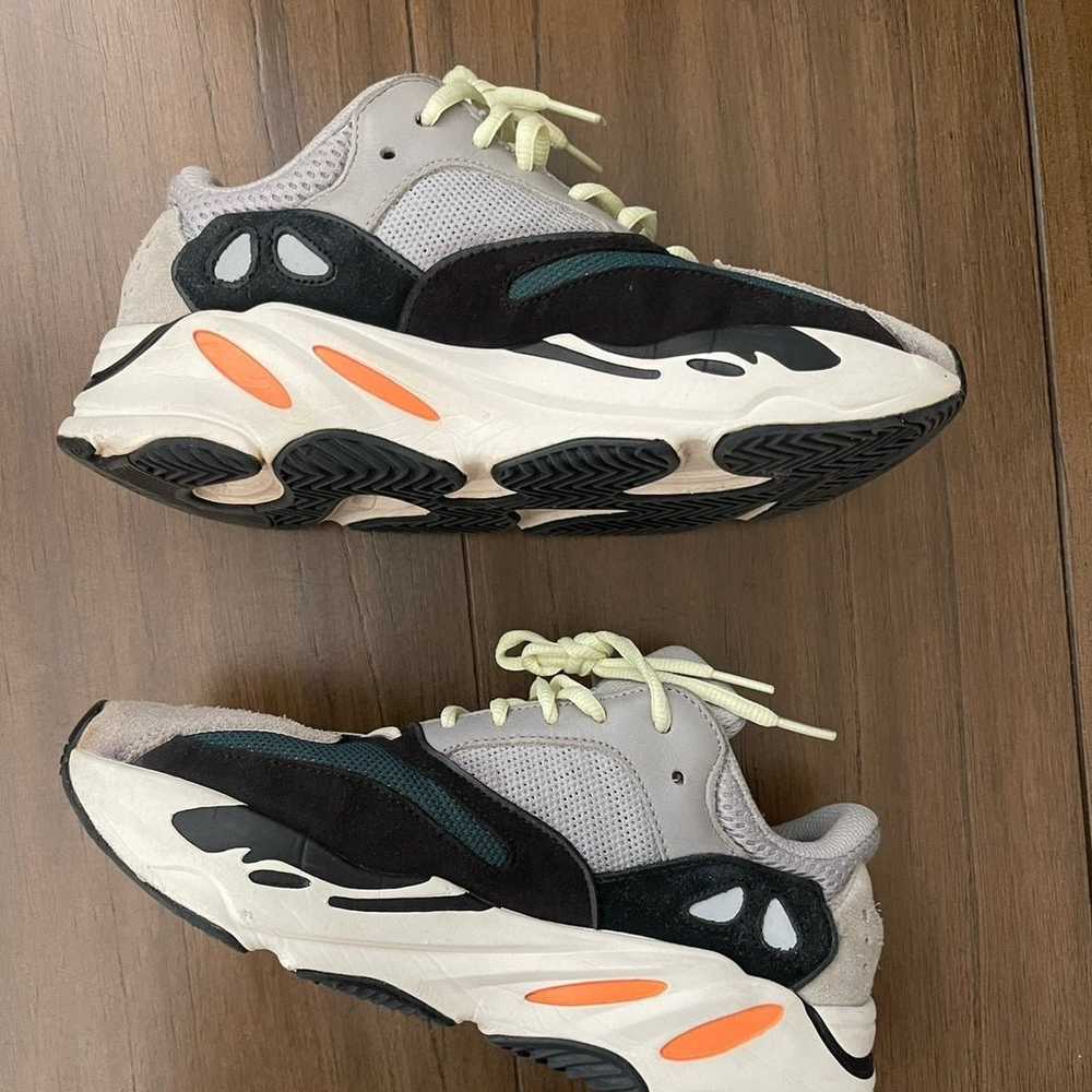 Yeezy 700 Wave Runner Size 9 no box - image 2