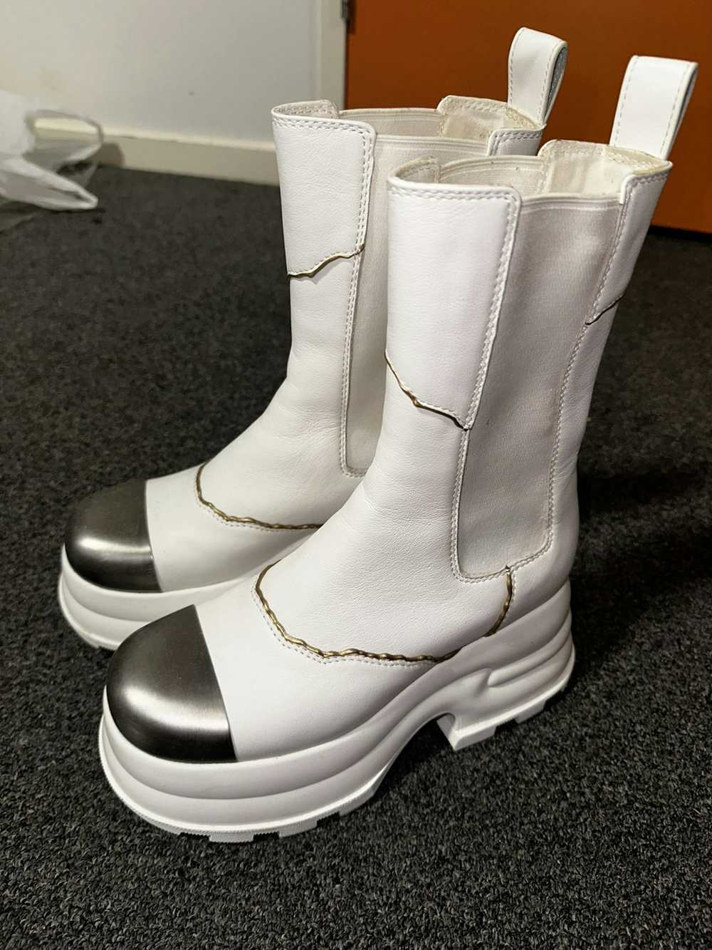 Both × Designer White Boots Leather Chelsea Boots… - image 3