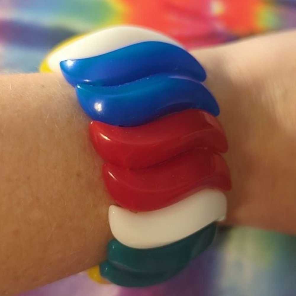 Vintage Avon rainbow chunky bracelet - image 7