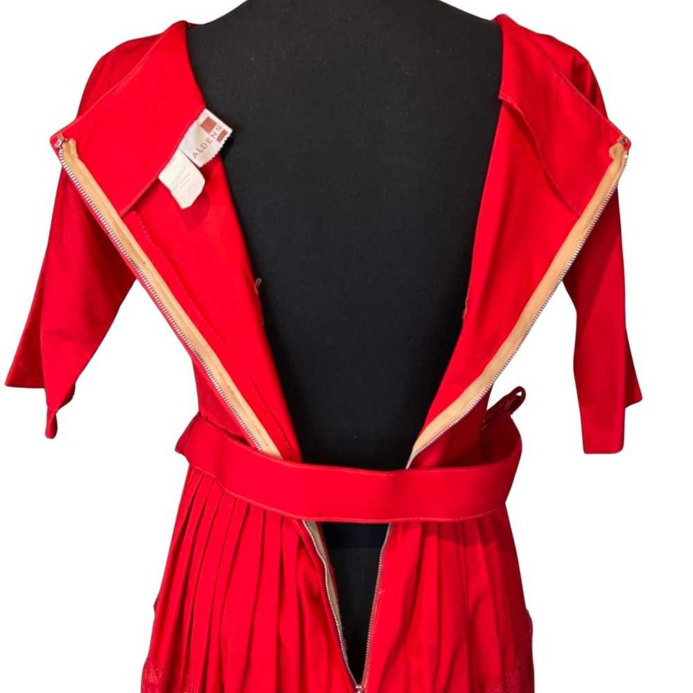 ALDENS Vintage 50's 60's Red Lace Full Skirt Belt… - image 9