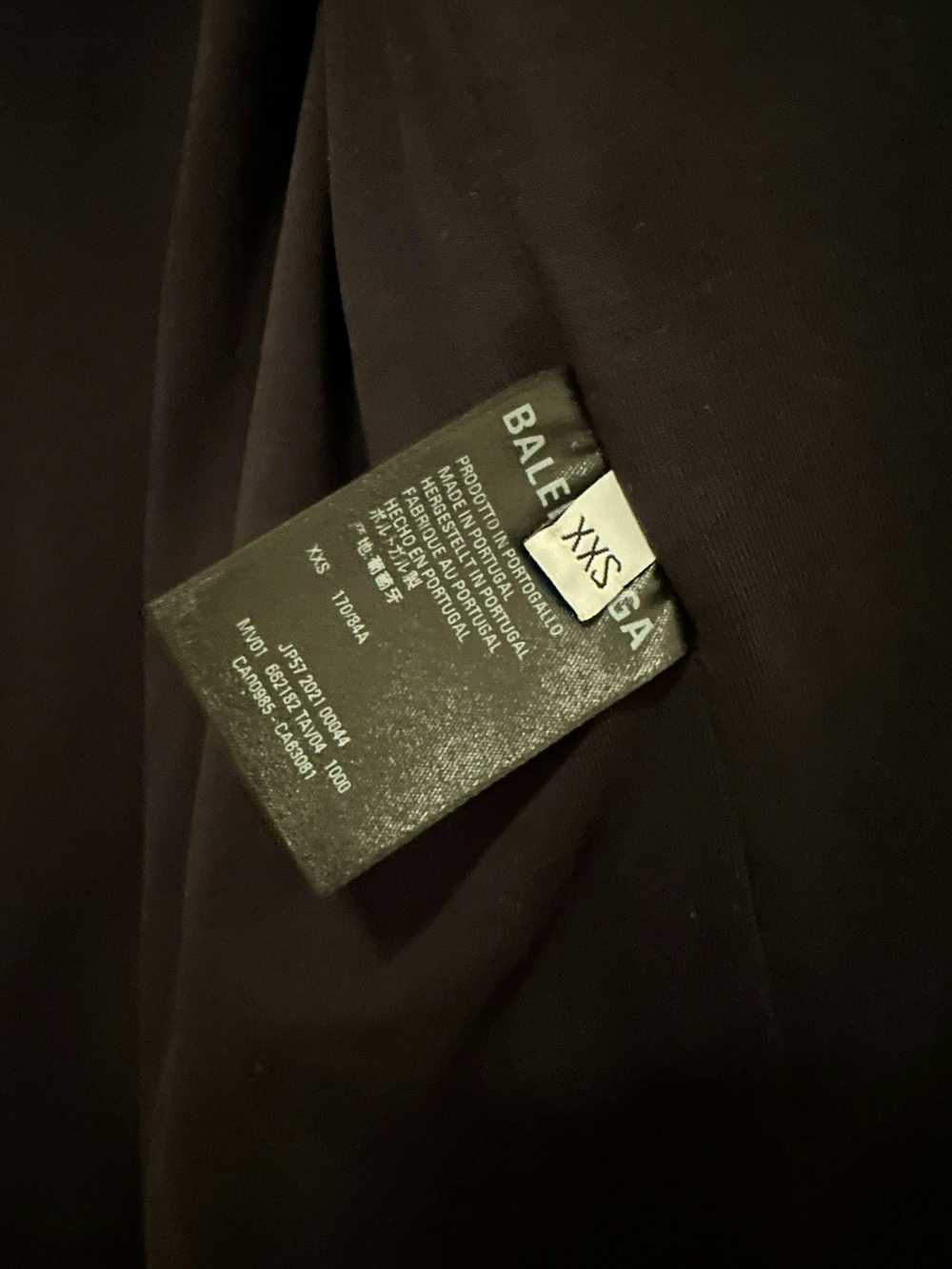Balenciaga Fall 21 Worn Out Vintage Jersey Blazer… - image 7