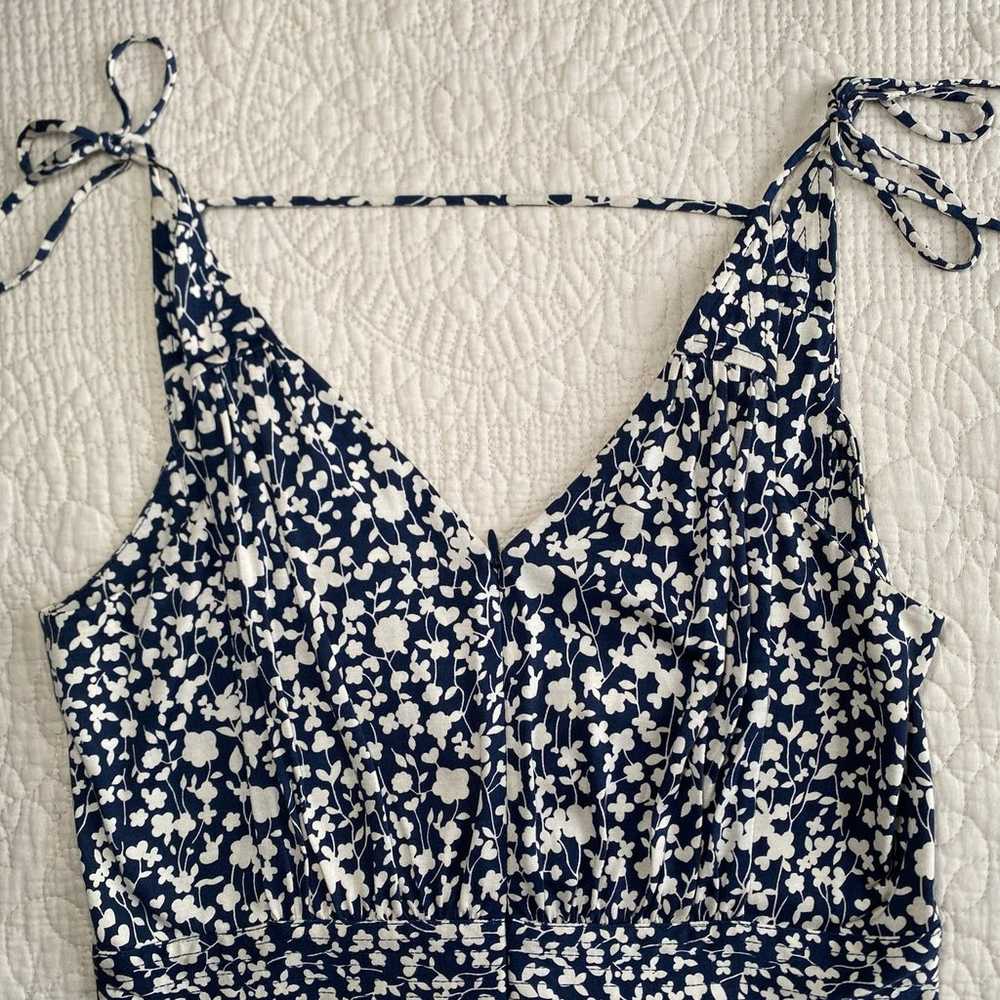 MARC by MARC JACOBS Navy and Cream V-Neck Floral … - image 7