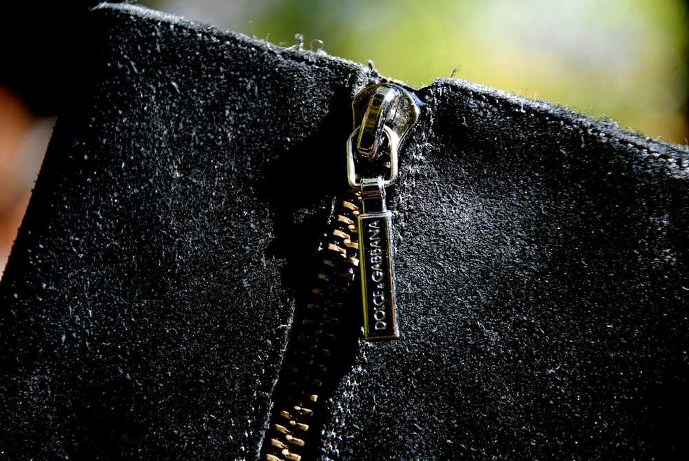 Dolce & Gabbana Black Lambskin Lined Suede Size Z… - image 5