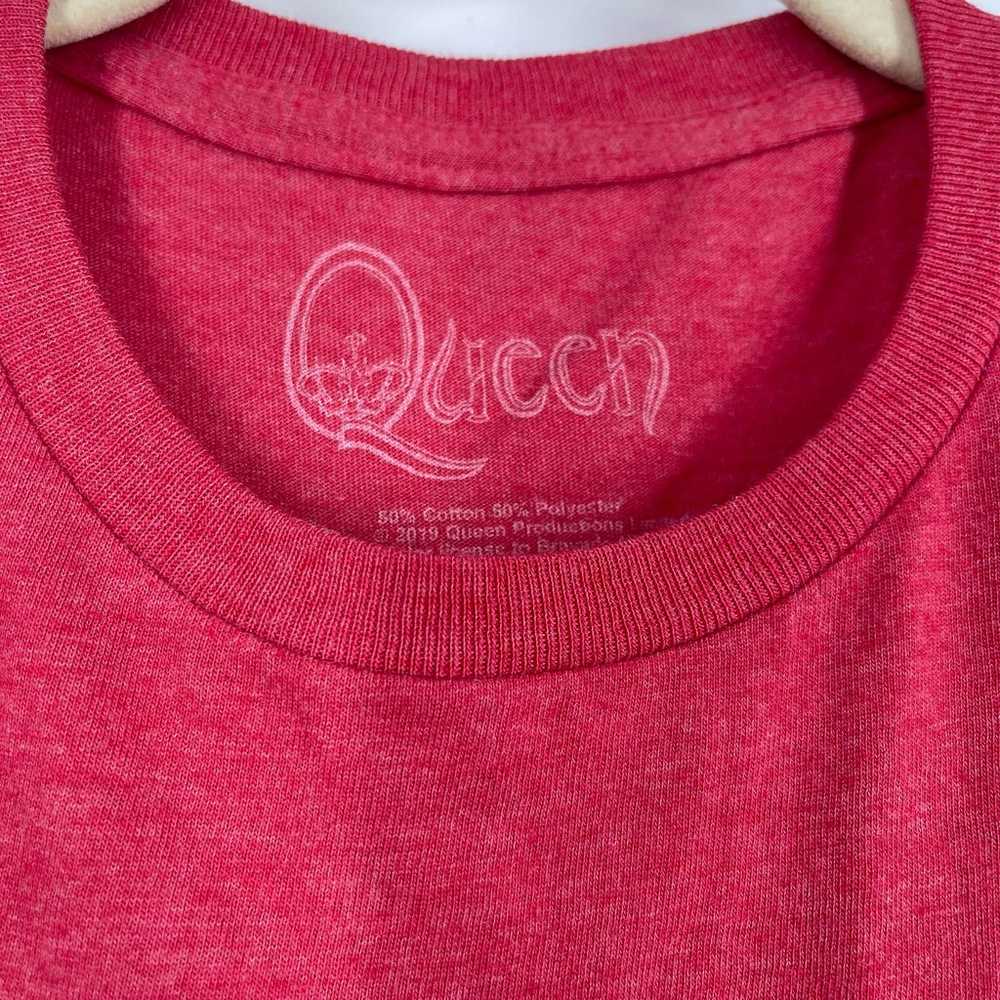 Queen Red Band Tee Size XS NWOT - image 3