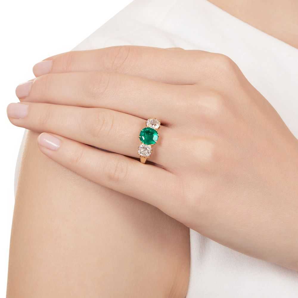 Lang Collection 1.68 Carat Emerald and Diamond Th… - image 4
