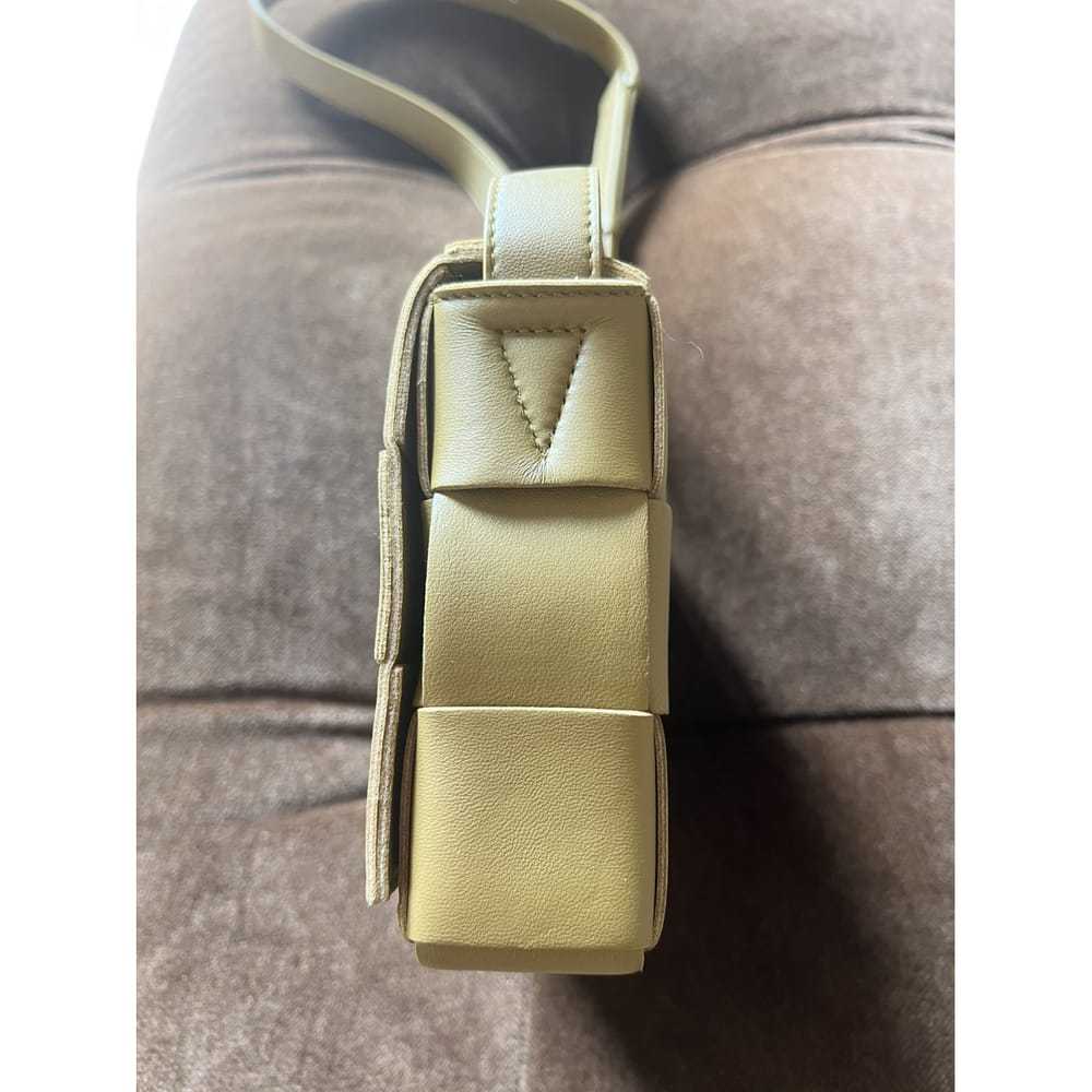 Bottega Veneta Cassette leather crossbody bag - image 5