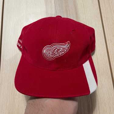 Vintage Sports Specialities Bauer Detroit Red Win… - image 1