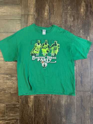 NBA × Streetwear × Vintage VTG Boston Celtics Thre