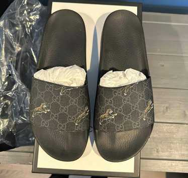 Gucci slides best sale tiger print