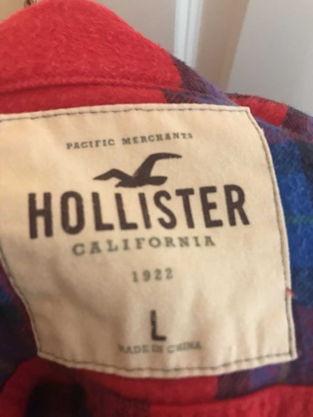 Hollister Flannel/Plaid Button Up - image 3