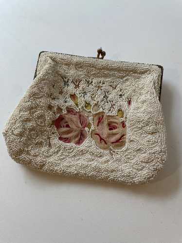 1930s White Beaded Floral Purse