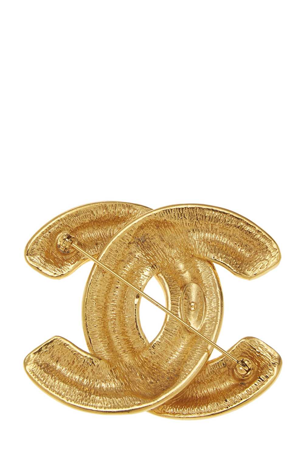 Gold Quilted 'CC' Pin Large - image 2